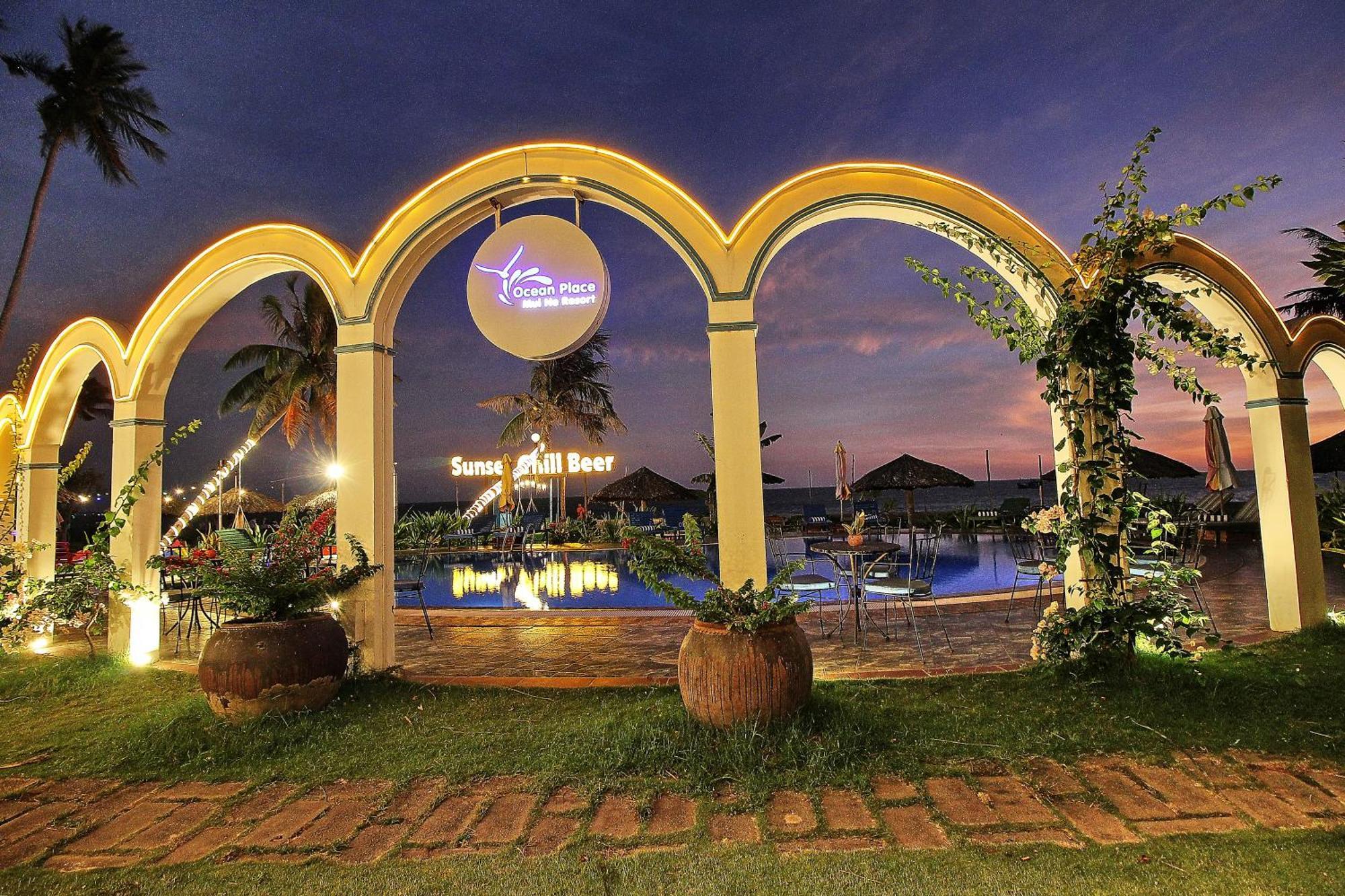 Ocean Place Resort Mui Ne Exterior photo